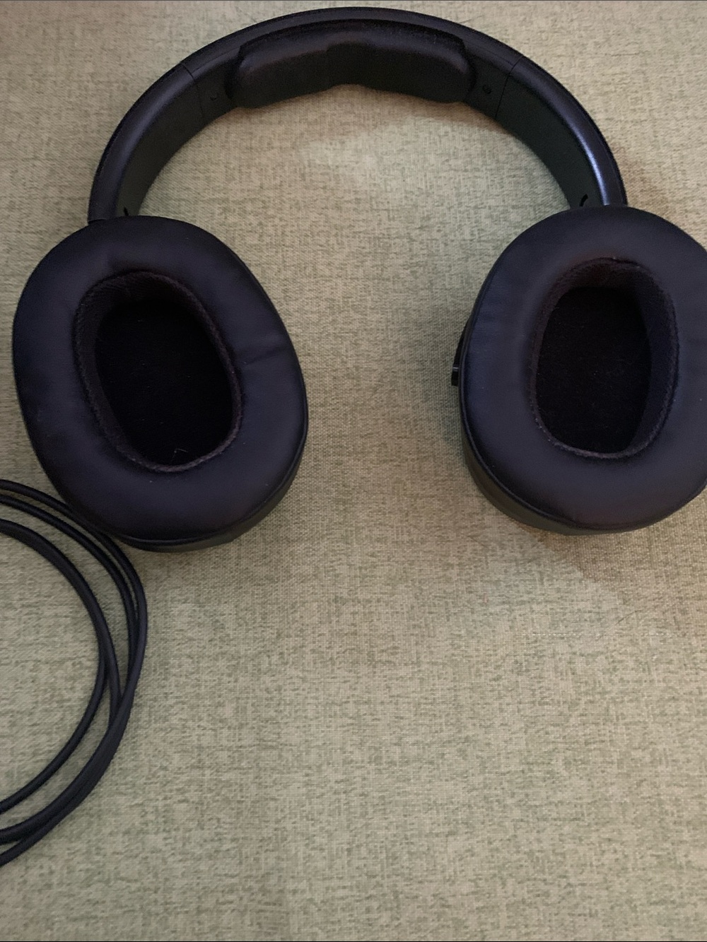 Skull Candy bluetooth/Wired Headphones - Picture 2 of 3